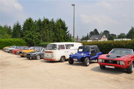 120 oldtimers verzamelen aan De Veen