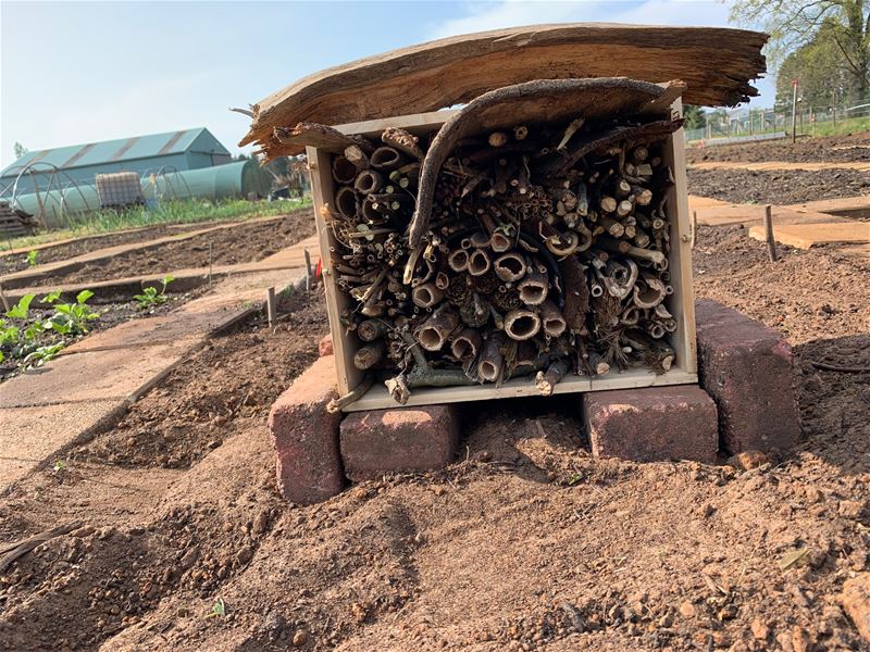14 dorpstuinders gaan aan de slag
