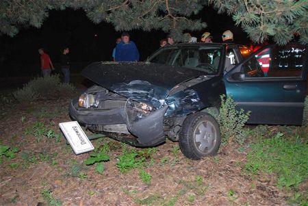 2 gewonden en veel schade bij botsing