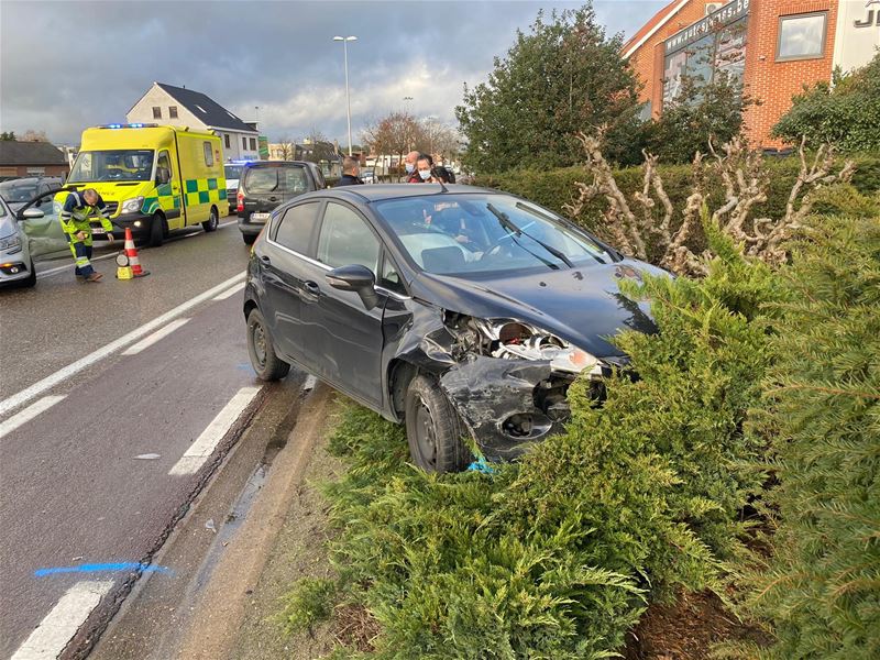 2 lichtgewonden bij botsing in Boekt