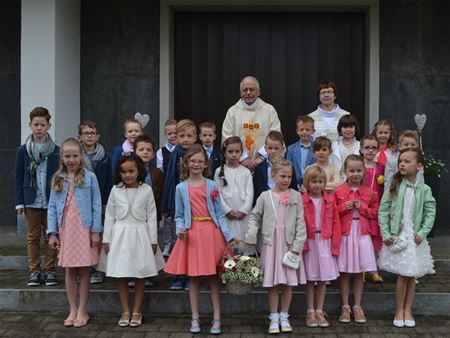 22 communicanten in Boekt