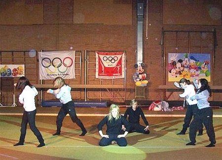 3 turnverenigingen brengen dansshow