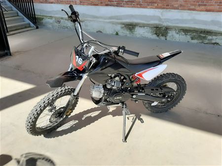 31 pv's tegen overtreders, crossmotor in beslag