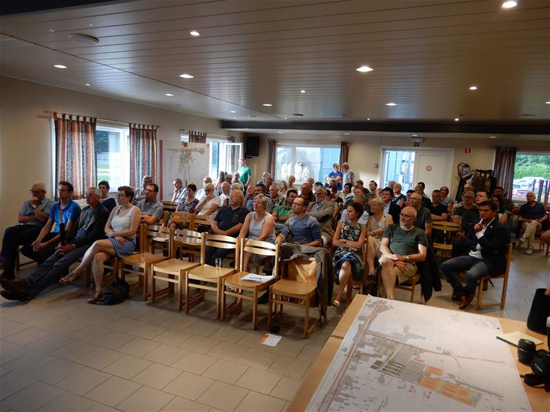 60 inwoners bekijken plannen Heusden-Centrum