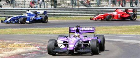 Al Ain wint brokkenrace