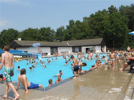Al meer dan 6.000 bezoekers voor zwembad
