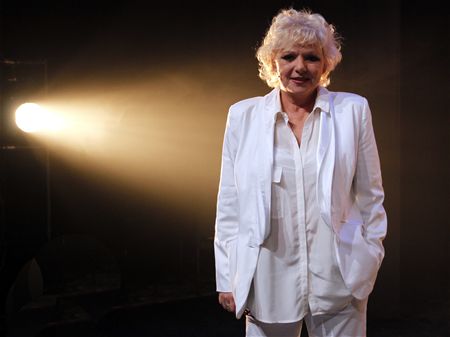 An Nelissen neemt vrouwen op sleeptouw