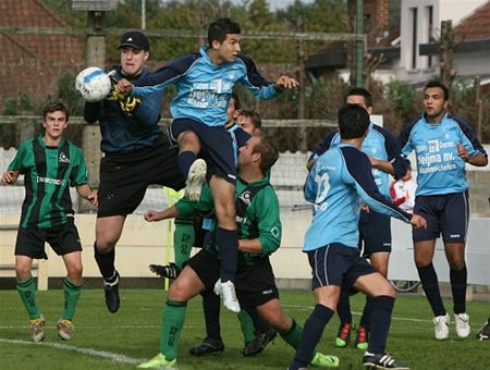 Anadol wint derby op Heusden