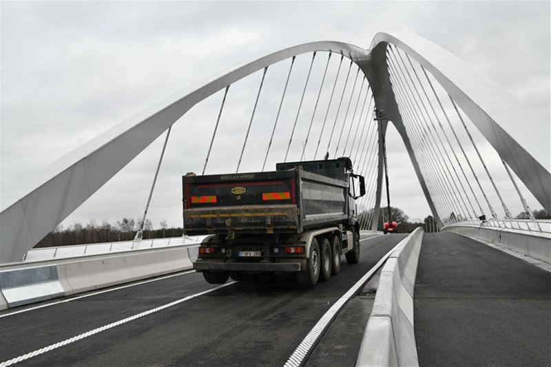 ANPR-camera tegen vrachtwagens op nieuwe brug