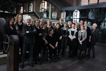 Aranis en 80 zangers in ZLDR Luchtfabriek