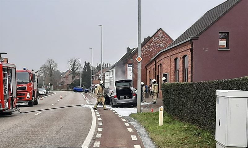 Auto brandt in Boekt