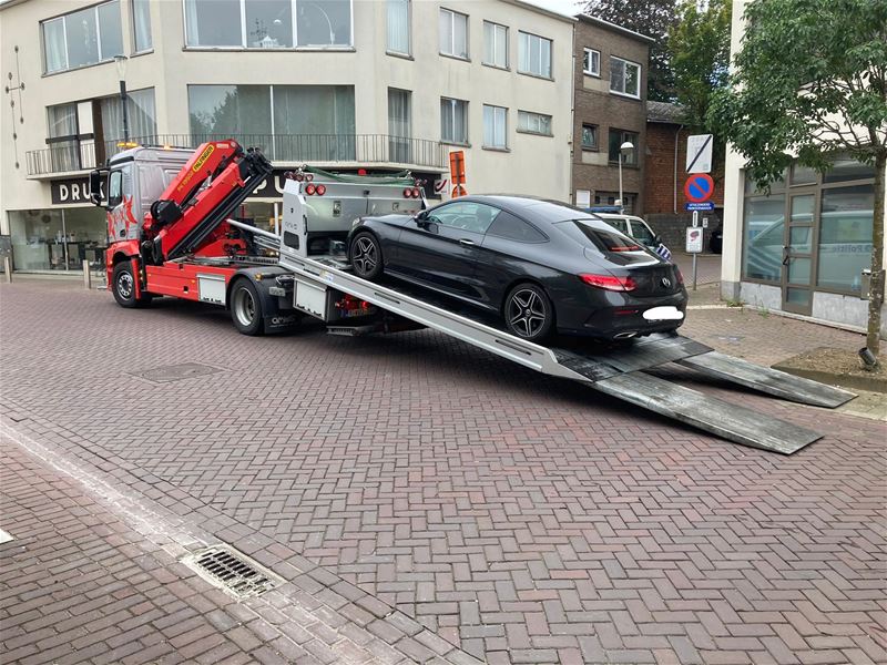 Auto van wegpiraat in beslag genomen