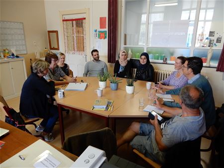 Band scholen en dorp wordt verder aangehaald