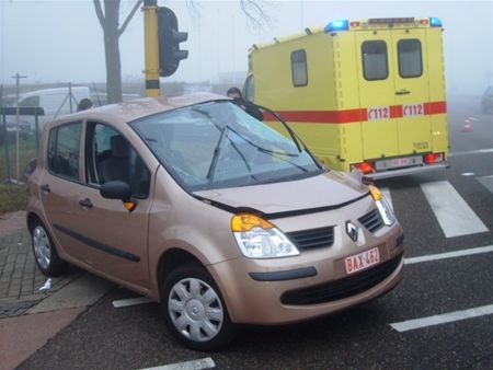 Bejaarde bestuurster levensgevaarlijk gewond