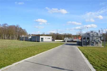 Bergingsbekken bij het waterzuiveringsstation