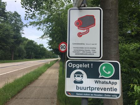 Bord waarschuwt voor WhatsApp-groepen