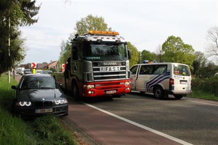 Botsing aan versmalling Sluisbamd
