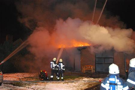 Brand vernielt woning in Landweg