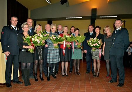 Brandweer huldigt korpsleden