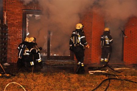 Dakbrand veroorzaakt zware rookschade
