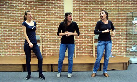 Dames jongleren met poëzie