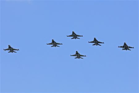 De F16's: zo dicht zag zelfs de koning ze niet