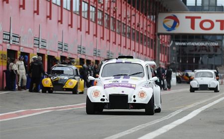 De kevers zijn baas op de omloop