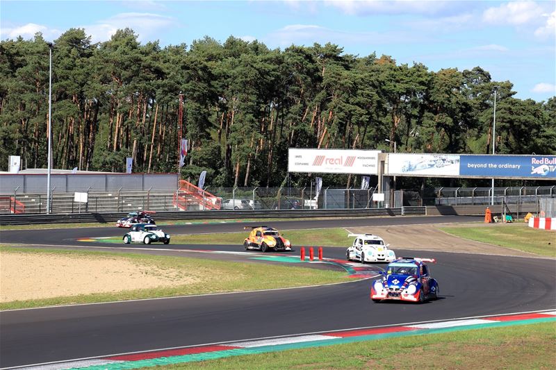 De kevers zijn dit weekend baas op 't circuit