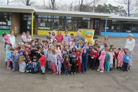 De Pagadder deed het in pyjama