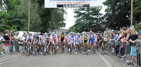 De renners zijn vertrokken