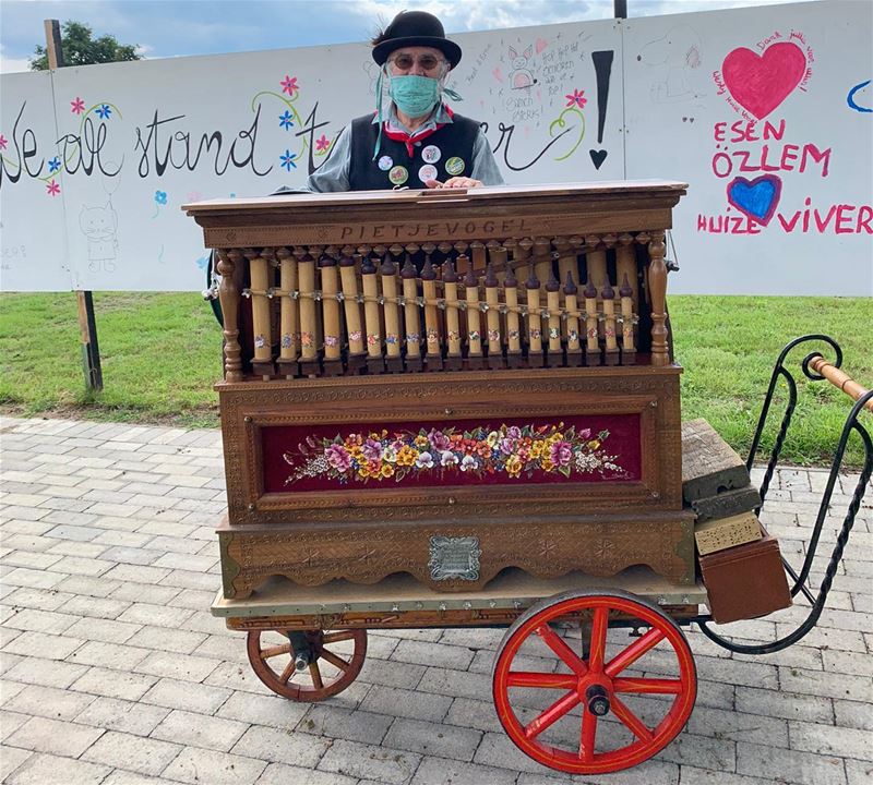 Draaiorgel met vrolijke deuntjes bij 't Weyerke