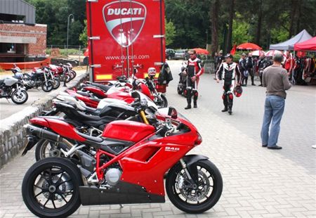 Ducatifreaks verzamelen in Bolderberg
