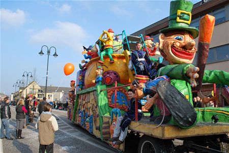 Duizenden toeschouwers voor Slamriddersstoet