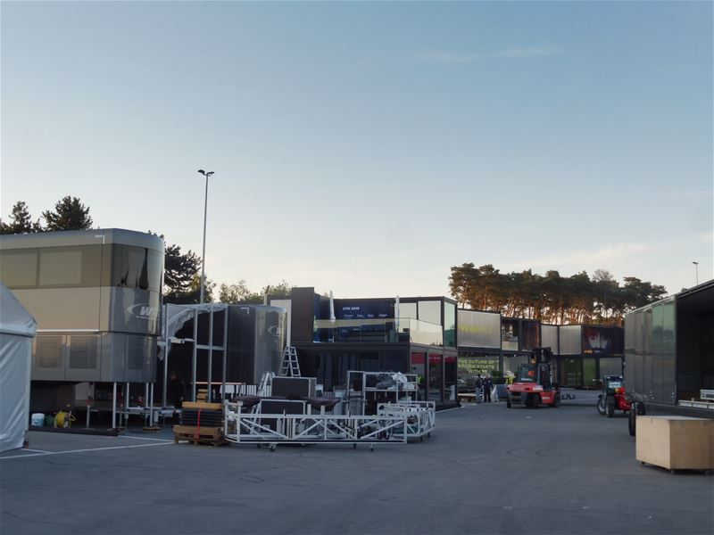 Een hele logistiek voor de DTM