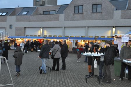 Eerste kerstmarkt op de brandweer een voltreffer