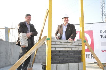 Eerste steen voor serviceflats is gelegd