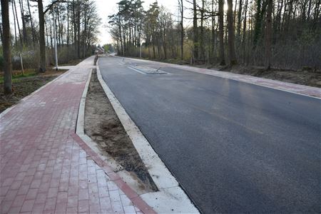 Everselkiezel is geasfalteerd