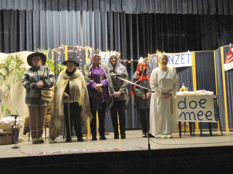 Femma Eversel vergeet anderen niet tijdens feest