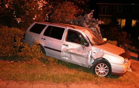 Fietser dood, voetganger zwaargewond