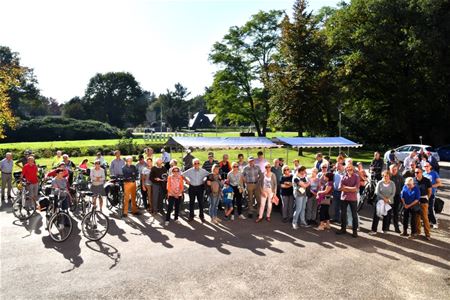 Fietsers en voetgangers genieten van Trage Wegen