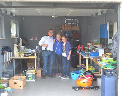 Garageverkoop Viversel op volle toeren