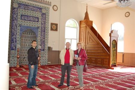 Gebedshuizen zetten de deuren open