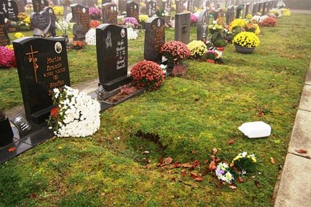 Graven verzakt door regen