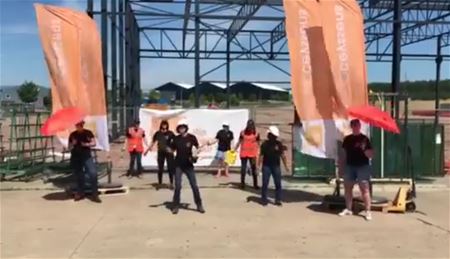 Group Ceyssens wint een werfconcert