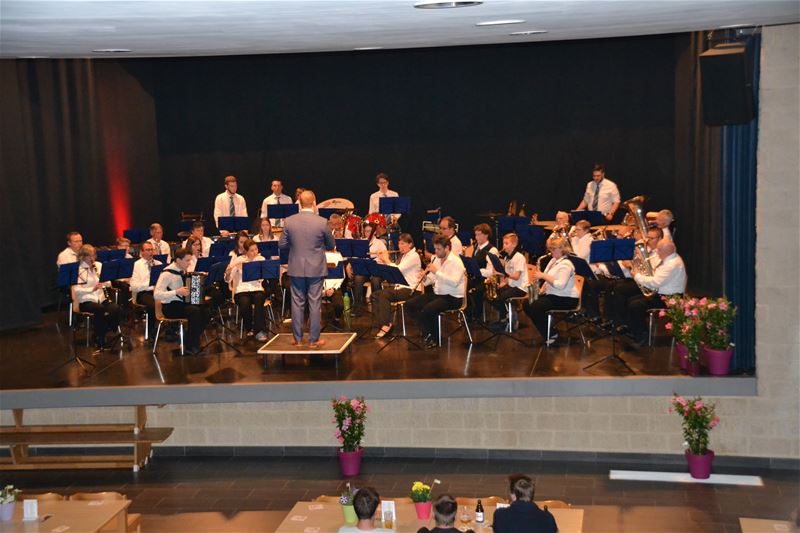 Harmonie en fanfare in duo-concert in Viversel