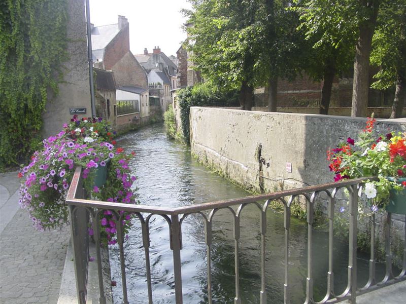 Hesdin ligt in een zwaar getroffen regio