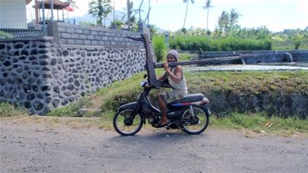 In Bali zetten ze er de schouders onder