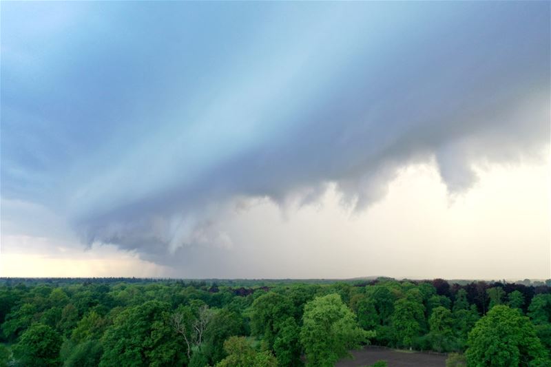 Indrukwekkend luchtspektakel door onweer