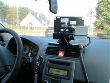 Jongeren proberen flitscontroles te saboteren