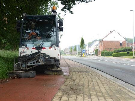 Kanaalweg bevuild maar weer geveegd